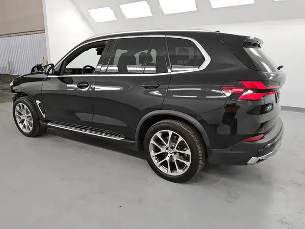 5UX13EU04R9V40249 2024 BMW X5 - Image 2
