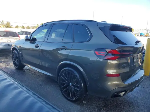 5UX13EU04R9W14687 2024 BMW X5 - Image 2