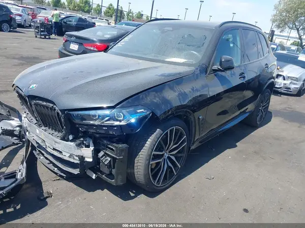 5UX13EU04S9X56138 2025 BMW X5 - Image 2