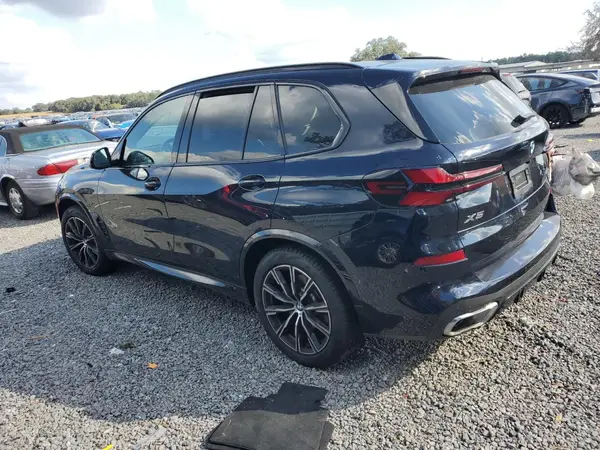 5UX13EU04S9Y83939 2025 BMW X5 - Image 2