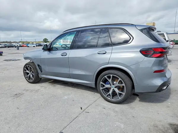 5UX13EU04T9173845 2026 BMW X5 - Image 2