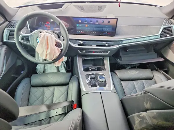 5UX13EU04T9173845 2026 BMW X5 - Image 8