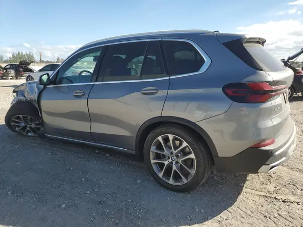 5UX13EU05R9S52353 2024 BMW X5 - Image 2