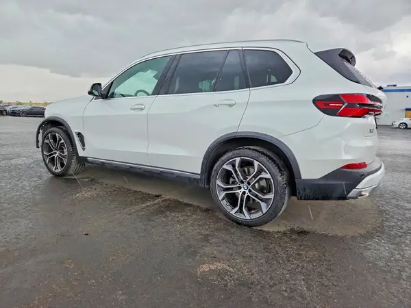 5UX13EU05R9U73841 2024 BMW X5 - Image 2