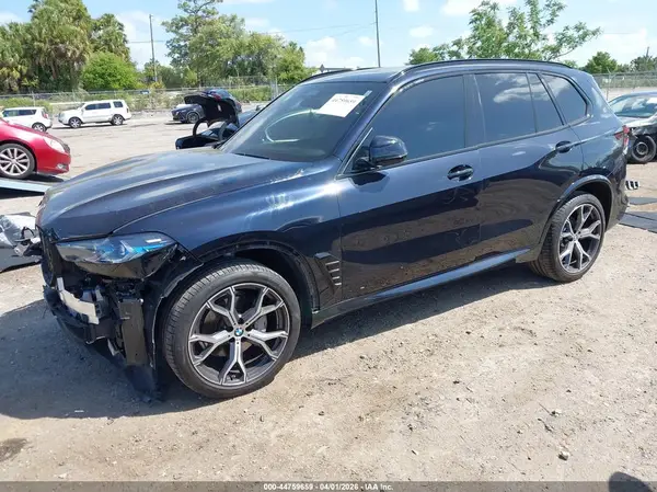 5UX13EU05R9U86413 2024 BMW X5 - Image 2