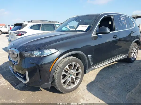5UX13EU05R9V82199 2024 BMW X5 - Image 2