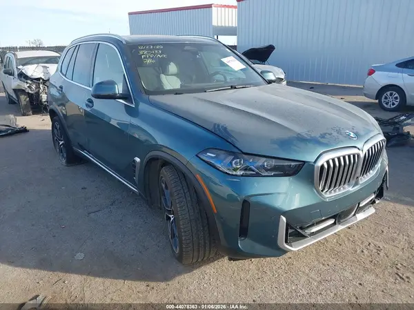 5UX13EU05R9W09921 2024 BMW X5 - Image 1