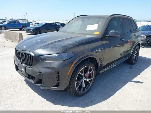5UX13EU05S9W47171 2025 BMW X5 - Image 2