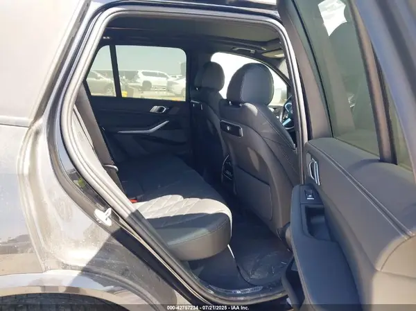 5UX13EU05S9W47171 2025 BMW X5 - Image 8