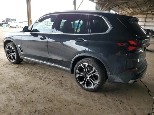 5UX13EU05S9W65198 2025 BMW X5 - Image 2