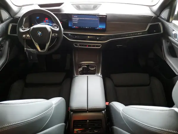 5UX13EU05S9W65198 2025 BMW X5 - Image 8