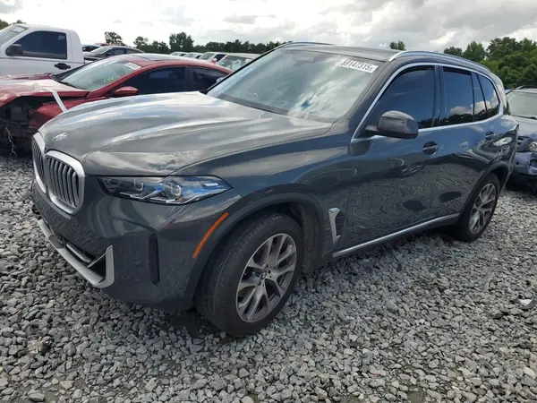 5UX13EU05S9W71454 2025 BMW X5 - Image 1