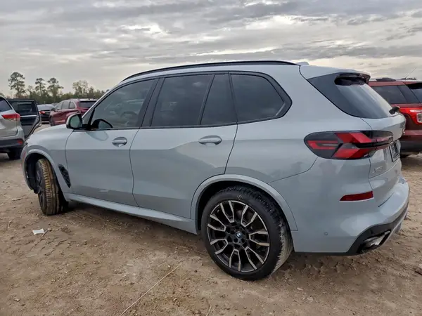 5UX13EU05S9Z16477 2025 BMW X5 - Image 2