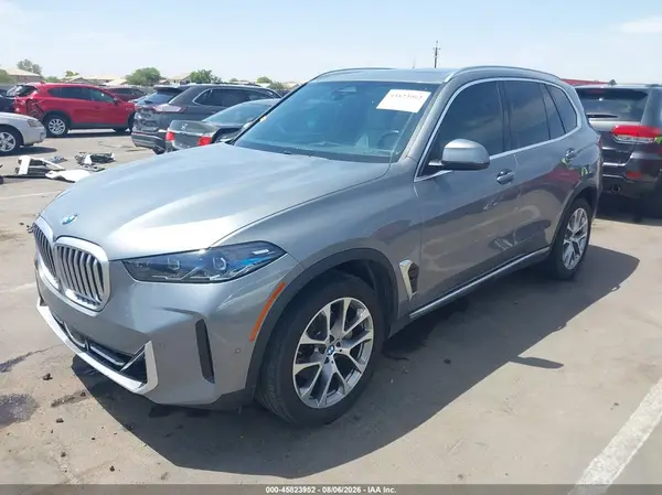 5UX13EU05S9Z57336 2025 BMW X5 - Image 2