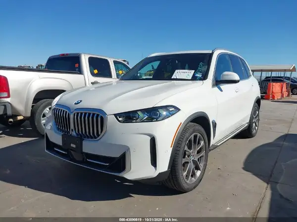 5UX13EU05T9048417 2026 BMW X5 - Image 2