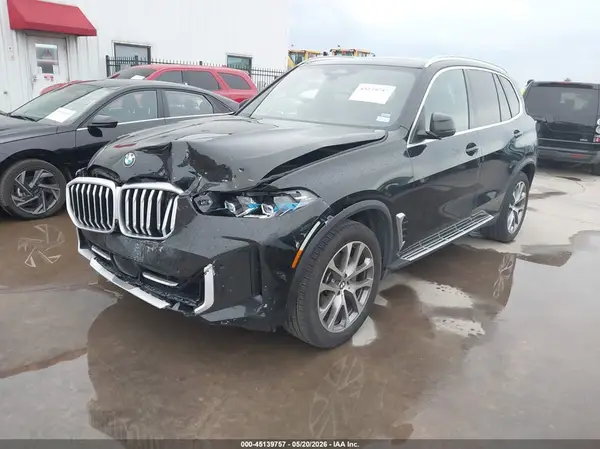 5UX13EU05T9052757 2026 BMW X5 - Image 2
