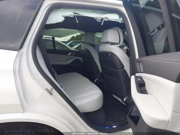 5UX13EU05T9384620 2026 BMW X5 - Image 8