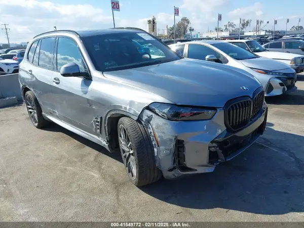 5UX13EU06R9S86320 2024 BMW X5 - Image 1