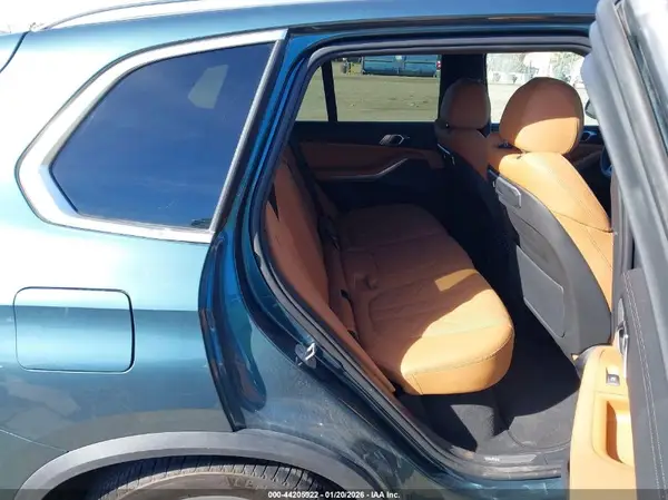 5UX13EU06R9S86382 2024 BMW X5 - Image 8