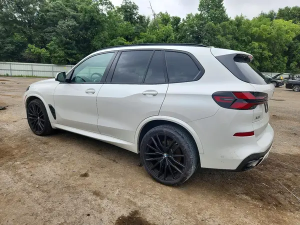 5UX13EU06R9U66221 2024 BMW X5 - Image 2