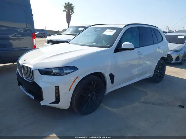 5UX13EU06R9U68616 2024 BMW X5 - Image 2