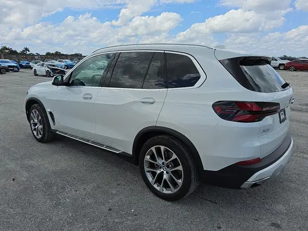 5UX13EU06R9U94360 2024 BMW X5 - Image 2