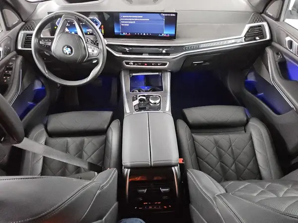 5UX13EU06R9V29107 2024 BMW X5 - Image 8
