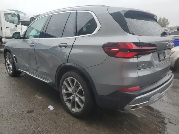 5UX13EU06R9V29236 2024 BMW X5 - Image 2