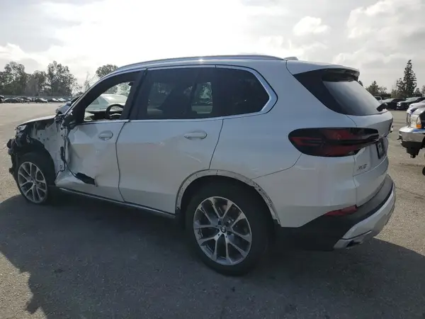 5UX13EU06S9X17986 2025 BMW X5 - Image 2