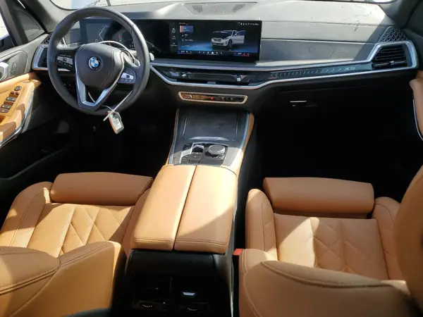 5UX13EU06S9X17986 2025 BMW X5 - Image 8