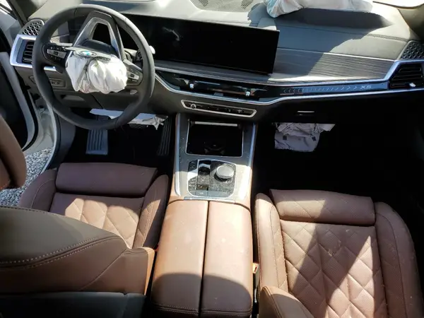 5UX13EU06S9Z39038 2025 BMW X5 - Image 8