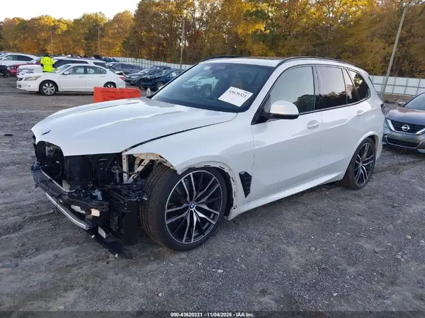 5UX13EU06S9Z58236 2025 BMW X5 - Image 2