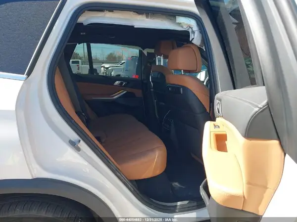 5UX13EU06T9145397 2026 BMW X5 - Image 8