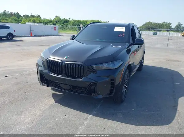 5UX13EU06T9291573 2026 BMW X5 - Image 2