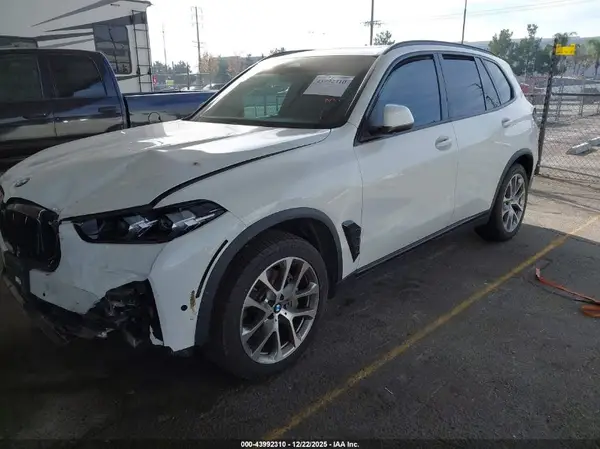 5UX13EU07R9S27678 2024 BMW X5 - Image 2