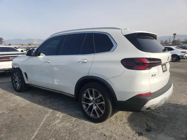 5UX13EU07R9S70689 2024 BMW X5 - Image 2