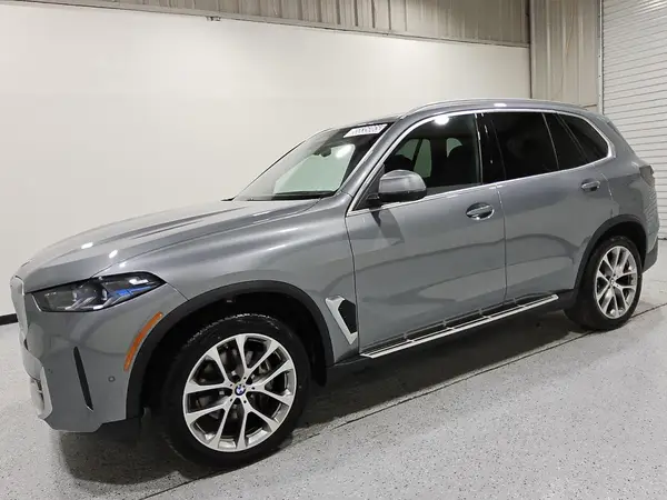5UX13EU07R9U53817 2024 BMW X5 - Image 1