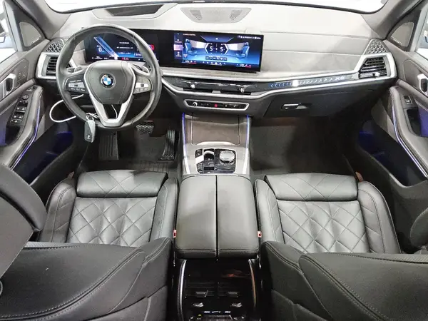 5UX13EU07R9U53817 2024 BMW X5 - Image 8