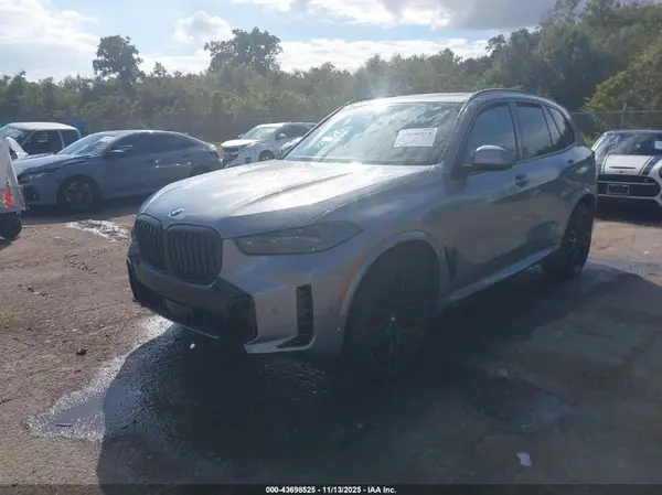 5UX13EU07R9V80745 2024 BMW X5 - Image 2