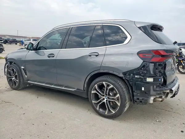 5UX13EU07S9W78504 2025 BMW X5 - Image 2