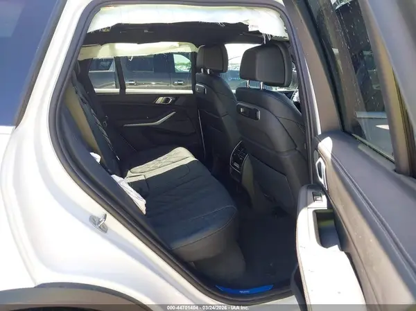 5UX13EU07S9X39656 2025 BMW X5 - Image 8