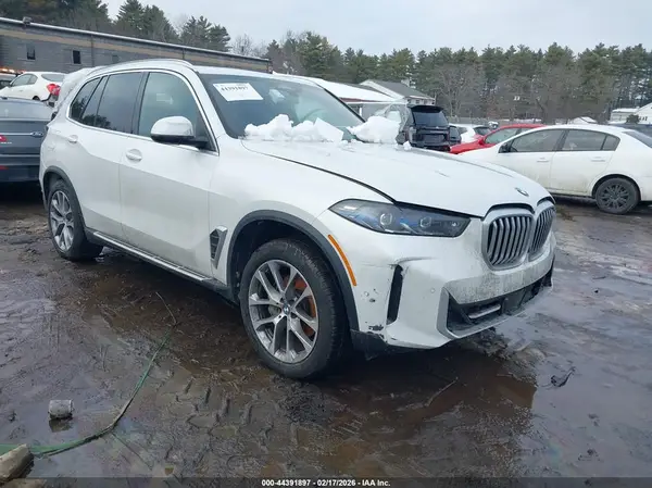 5UX13EU07T9113462 2026 BMW X5 - Image 1