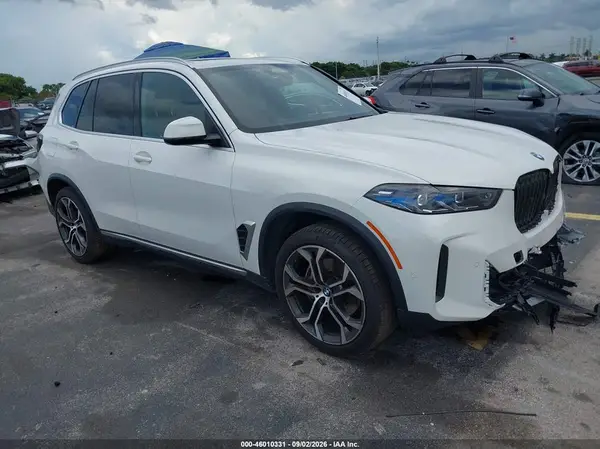 5UX13EU07T9126826 2026 BMW X5 - Image 1