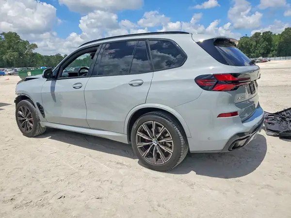 5UX13EU08R9S43985 2024 BMW X5 - Image 2