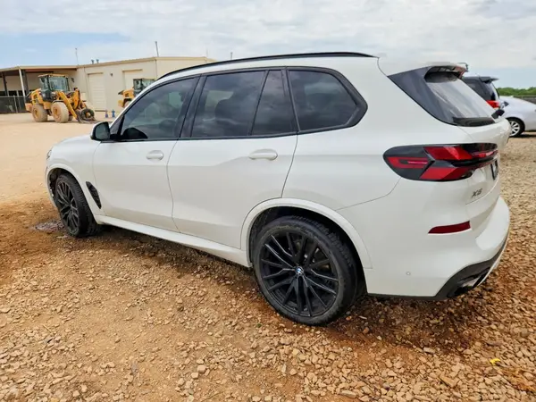 5UX13EU08R9S98730 2024 BMW X5 - Image 2