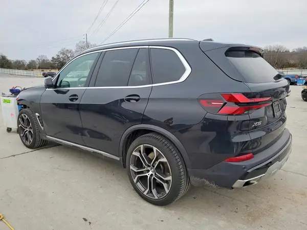 5UX13EU08R9U13987 2024 BMW X5 - Image 2