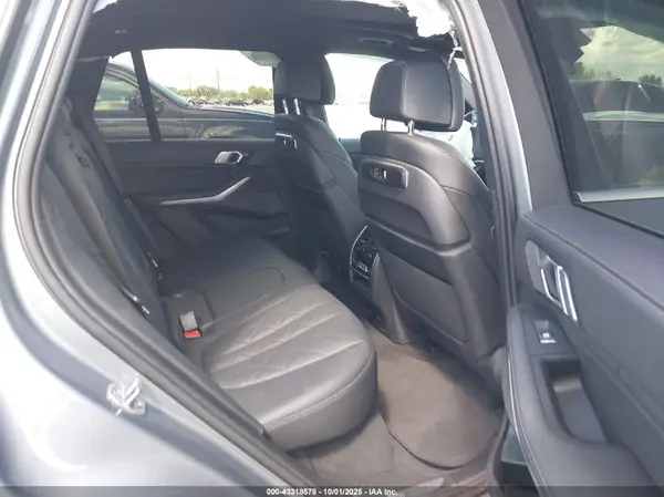 5UX13EU08R9U53812 2024 BMW X5 - Image 8