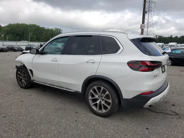 5UX13EU08R9U55673 2024 BMW X5 - Image 2