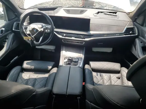 5UX13EU08R9U55673 2024 BMW X5 - Image 8