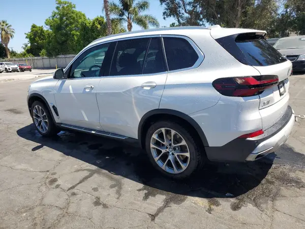 5UX13EU08R9V80897 2024 BMW X5 - Image 2